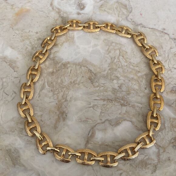 Vintage 90’s Gold Tone Collar Necklace - Picture 8 of 10